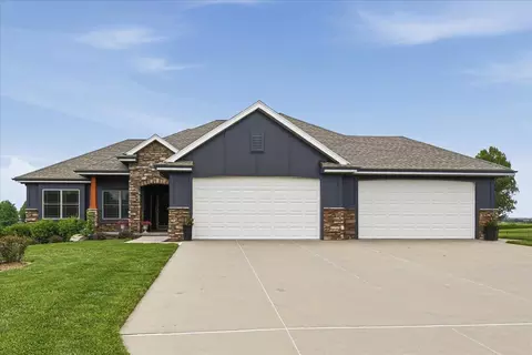 18396 Jaylen Dr, Council Bluffs, IA 51503