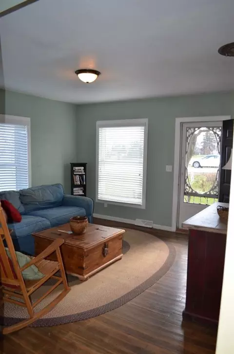 209 York St, Aurora, IA 50607 photo 6