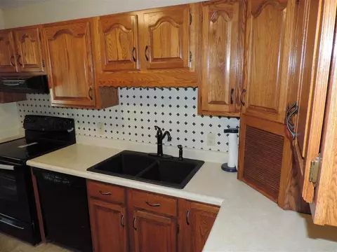 150 Summit, Cedar Falls, IA 50613 photo 3