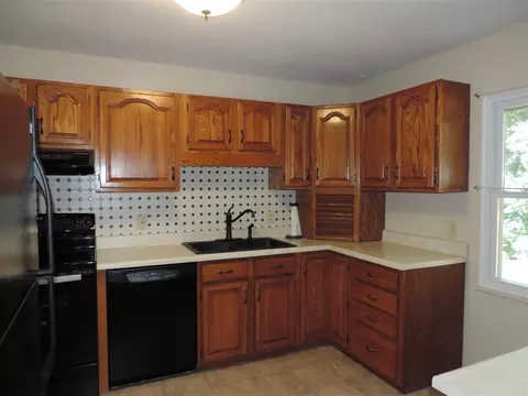 150 Summit, Cedar Falls, IA 50613 photo 2