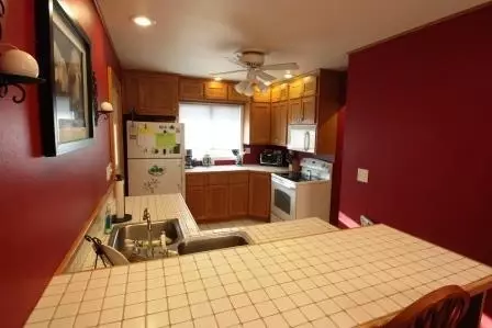 1306 Forest Ave, Waterloo, IA 50702 photo 4