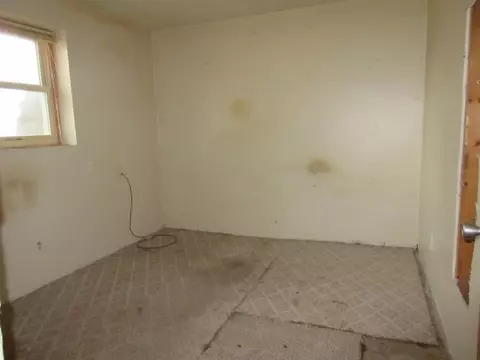 713 Ely Blvd, Walker, IA 52352 photo 9