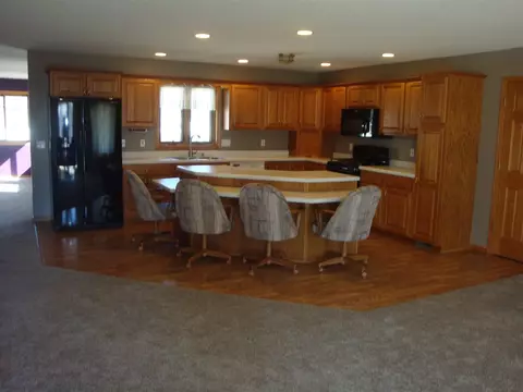 220 E State St, Dike, IA 50624 photo 2