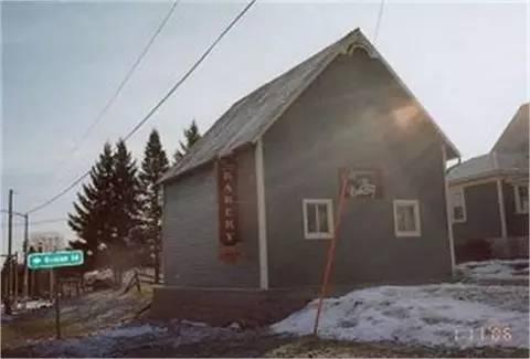 207 E Maple St, West Union, IA 52175 photo 2