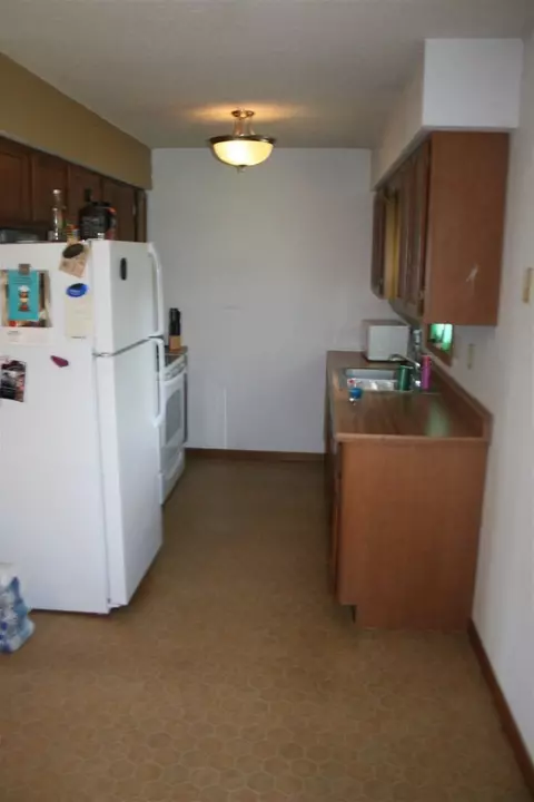 403 E 6th St, Readlyn, IA 50668 photo 4