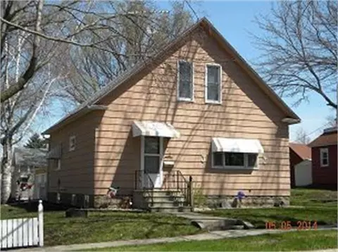 300 NE 2 Ave, Hampton, IA 50441 photo 1