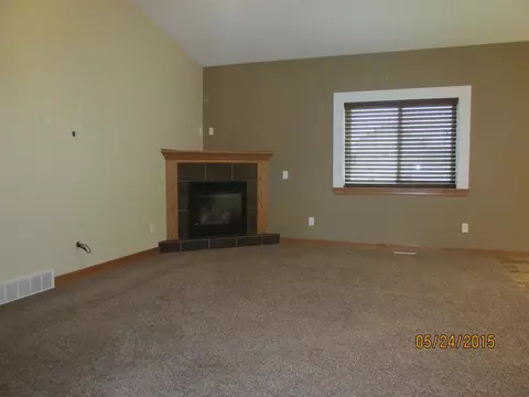 5002 Millenium Dr, Cedar Falls, IA 50613 photo 9