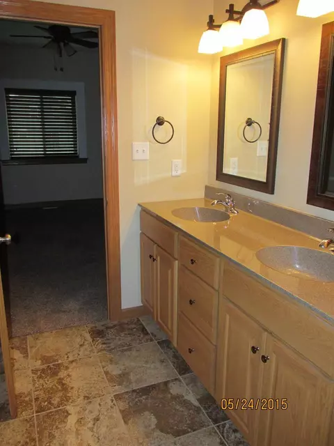 5002 Millenium Dr, Cedar Falls, IA 50613 photo 16
