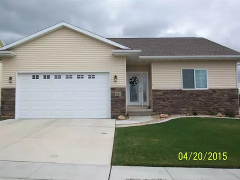 5002 Millenium Dr, Cedar Falls, IA 50613 photo 1