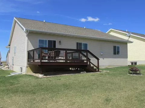 5002 Millenium Dr, Cedar Falls, IA 50613 photo 2