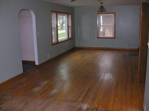 211 E Walnut St, Manly, IA 50456 photo 3