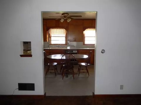 104 Park Ave, Sumner, IA 50674 photo 5