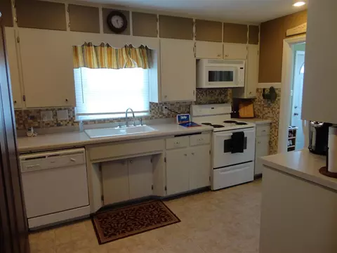 804 Cornwall Ave, Waterloo, IA 50702 photo 12