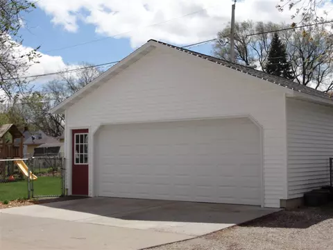 804 Cornwall Ave, Waterloo, IA 50702 photo 2