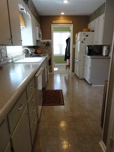 804 Cornwall Ave, Waterloo, IA 50702 photo 6