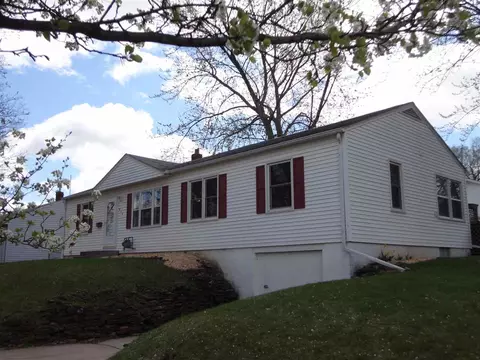 804 Cornwall Ave, Waterloo, IA 50702 photo 1