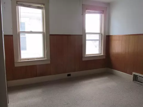 3115 Jackson St, Dubuque, IA 52001 photo 8