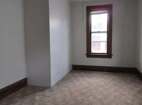 3115 Jackson St, Dubuque, IA 52001 photo 6