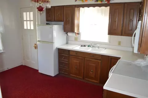 104 Main St, Readlyn, IA 50668 photo 3