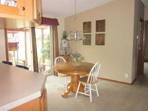 12402 Agate Rd, Elgin, IA 52141 photo 7