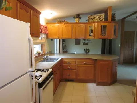 12402 Agate Rd, Elgin, IA 52141 photo 6