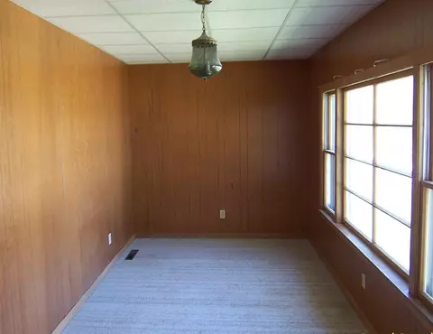 202 7th St, Gladbrook, IA 50635 photo 2