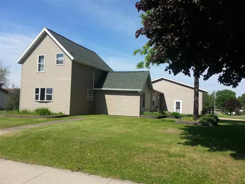 522 E Monroe St, Caledonia, MN 55921 photo 2
