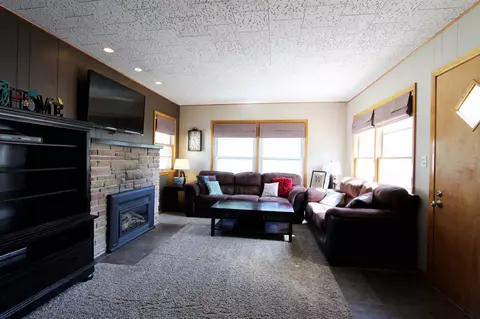 1121 E Mitchell Ave, Waterloo, IA 50702 photo 10