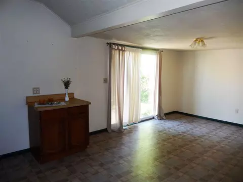 316 E 2nd St, Sumner, IA 50674 photo 4