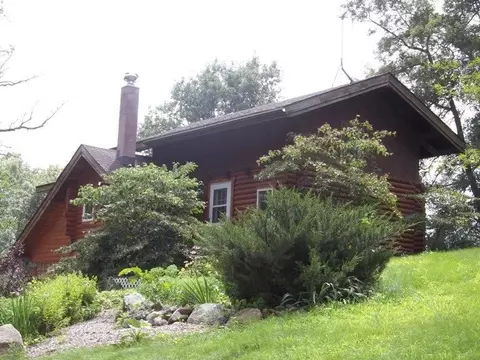 2789 River Rd, Decorah, IA 52101 photo 1