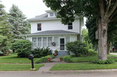 440 E Main St, Denver, IA 50622 photo 1