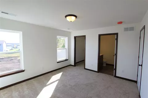 4115 Mockingbird Ln, Waterloo, IA 50701 photo 8