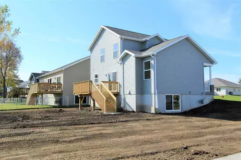 4115 Mockingbird Ln, Waterloo, IA 50701 photo 2