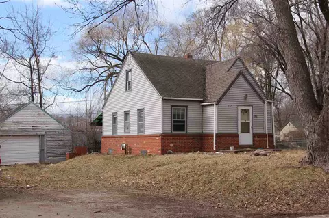 2125 Clearview St, Waterloo, IA 50707 photo 1