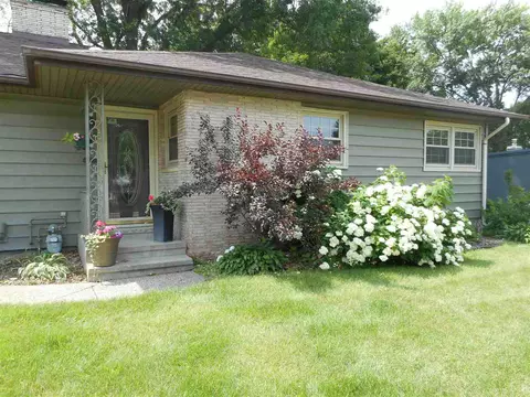 426 Ivanhoe Rd, Waterloo, IA 50701 photo 11