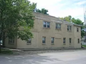 1100 Grant Ave, Waterloo, IA 50702 photo 2