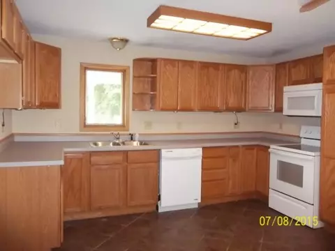 630 Chicago St, Sumner, IA 50674 photo 3