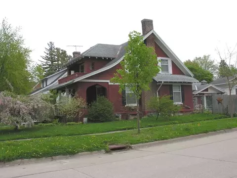 601 E 3rd Ave, Cresco, IA 52136 photo 2