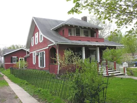 601 E 3rd Ave, Cresco, IA 52136 photo 3
