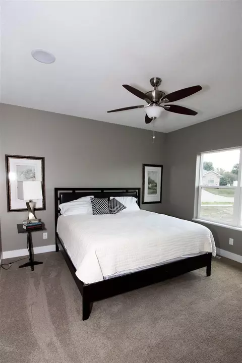 1911 Red Tail Dr, Waterloo, IA 50701 photo 10