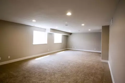 1911 Red Tail Dr, Waterloo, IA 50701 photo 13