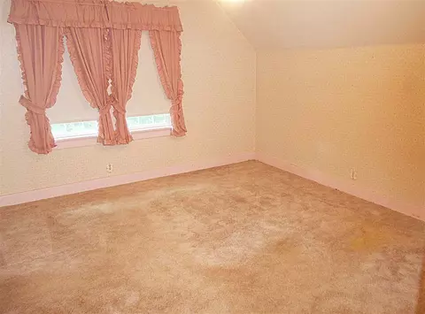408 E Mitchell Ave, Waterloo, IA 50702 photo 11