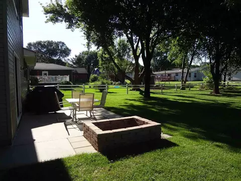 825 E San Marnan Dr, Waterloo, IA 50702 photo 18