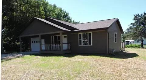 2494 River Rd, Decorah, IA 52101 photo 1