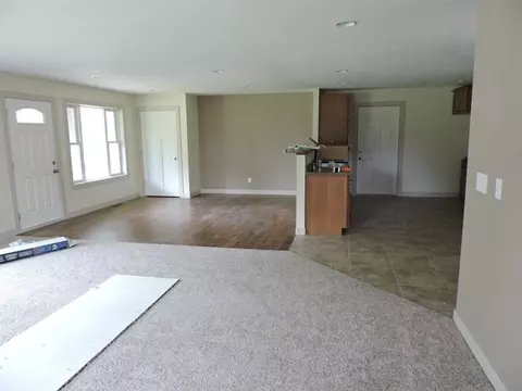 2494 River Rd, Decorah, IA 52101 photo 2