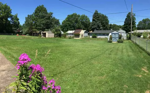 1745 E Mitchell Ave, Waterloo, IA 50702 photo 3