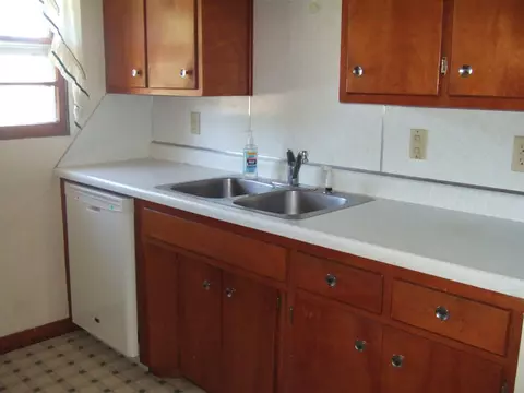 1745 E Mitchell Ave, Waterloo, IA 50702 photo 7