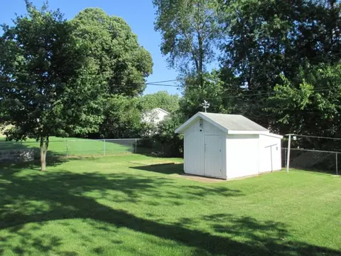 1182 E Ridgeway, Waterloo, IA 50702 photo 16