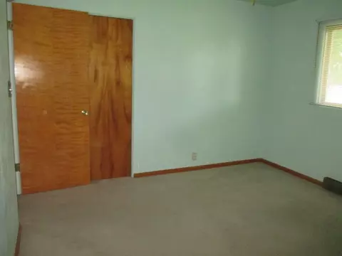 1182 E Ridgeway, Waterloo, IA 50702 photo 8
