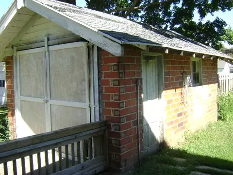 207 E 3rd Street St, Cresco, IA 52136 photo 7